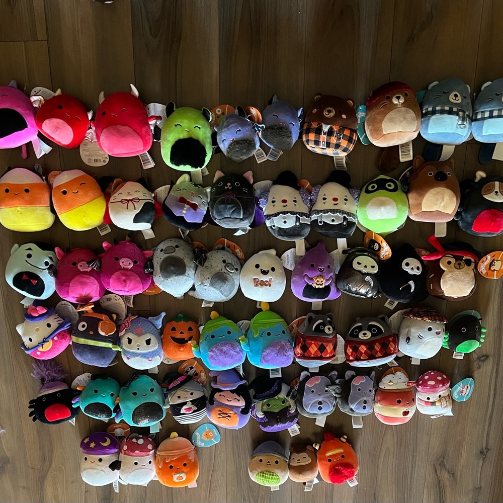 HALLOWEE/FALL 4 & 5” SQUISHMALLOWS! Buy per  item or get em FREE in LIVE SHOWS! - Picture 3 of 3
